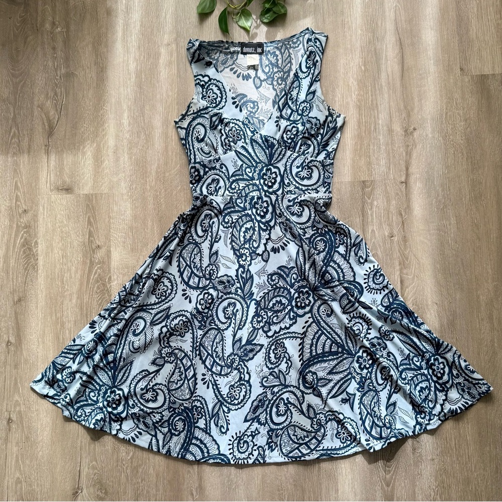 VTG y2k Blue Printed Dress tear away tag